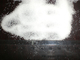 Το υφαντικό απορρυπαντικό που ιωδιώθηκε καθάρισε την αλατισμένη άσπρη σκόνη κρυστάλλου